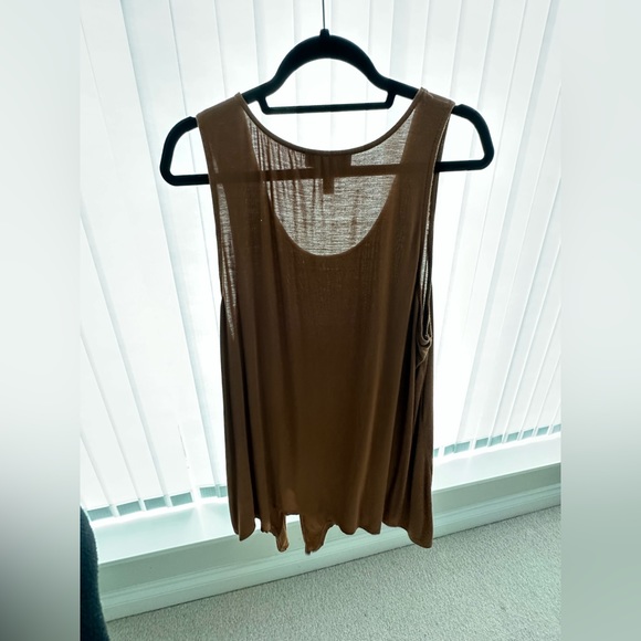 Top - Picture 2 of 4